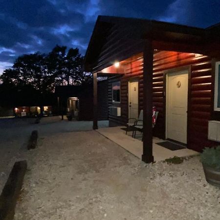 The Woods Lodging Kingston Bagian luar foto