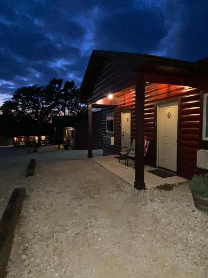 The Woods Lodging Kingston Bagian luar foto